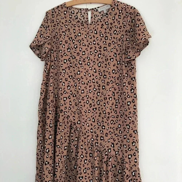 NWT Hayden Los Angeles Leopard Asymmetrical Swing Dress - Picture 3 of 6